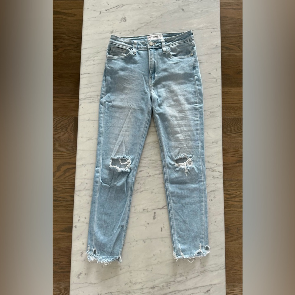 Just Black Denim Cropped Skinny Jean